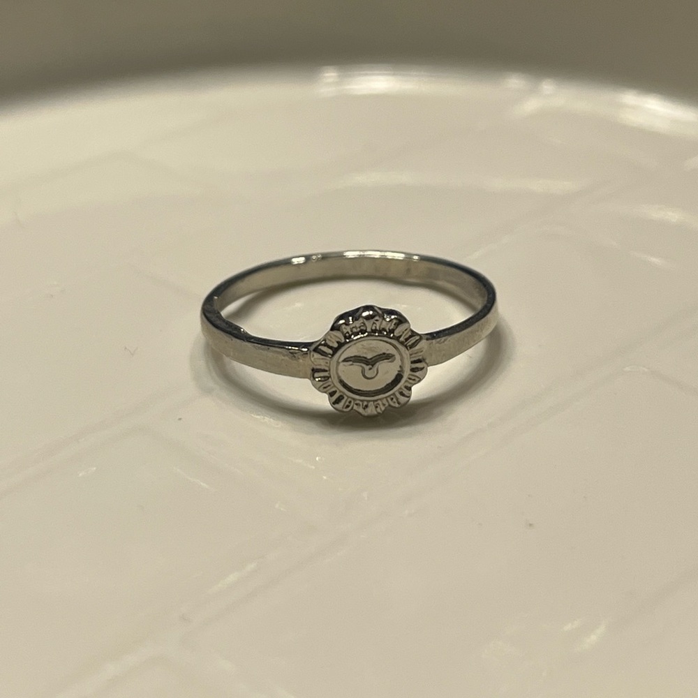 Ring ❤️🔥 - Picture 2 of 5